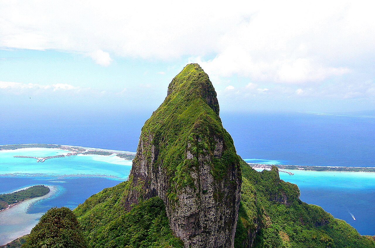 波拉波拉島